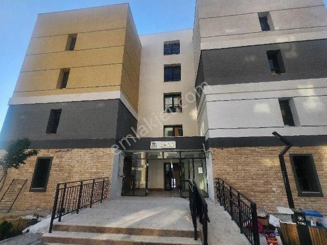 İsmet İnönü, İskenderun içerisinde kiralık mülk
