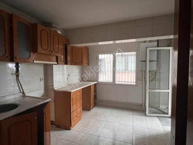 Karabağlar, İzmir içerisinde satılık mülk