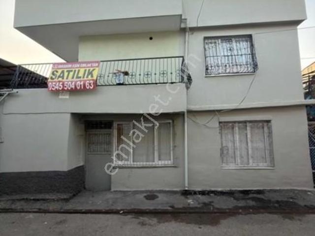 İsmetpaşa Mahallesi, Seyhan içerisinde satılık Villa