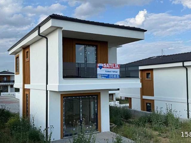 İstanbul Merkez içerisinde satılık Villa