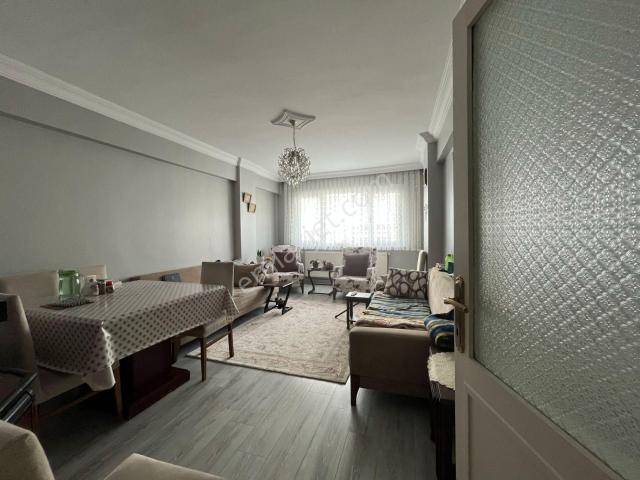 Zeytinburnu, Yenidoğan Mahallesi içerisinde satılık Daire