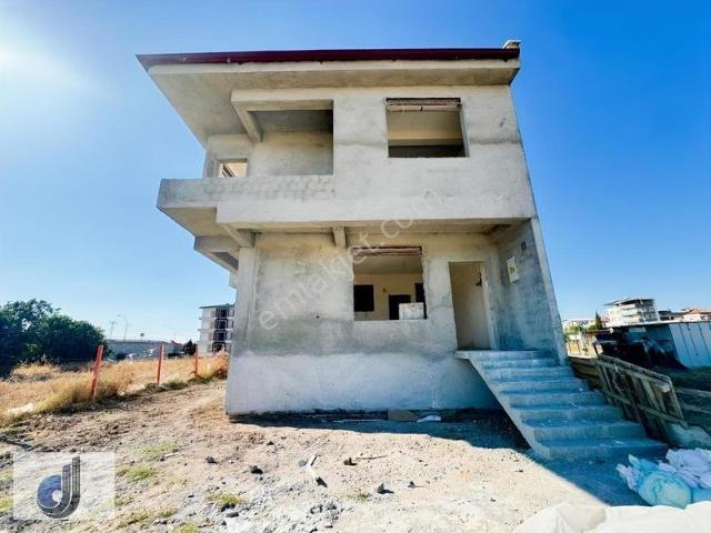 İstasyon, Soma içerisinde satılık Villa