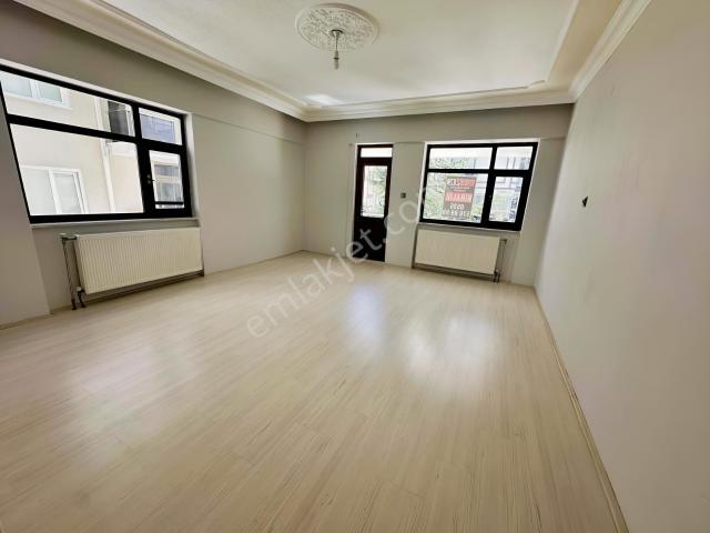 İstiklal Mahallesi, Isparta Merkez içerisinde kiralık mülk