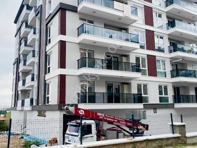 Zafer Mahallesi, Afyonkarahisar Merkez içerisinde satılık Dükkan