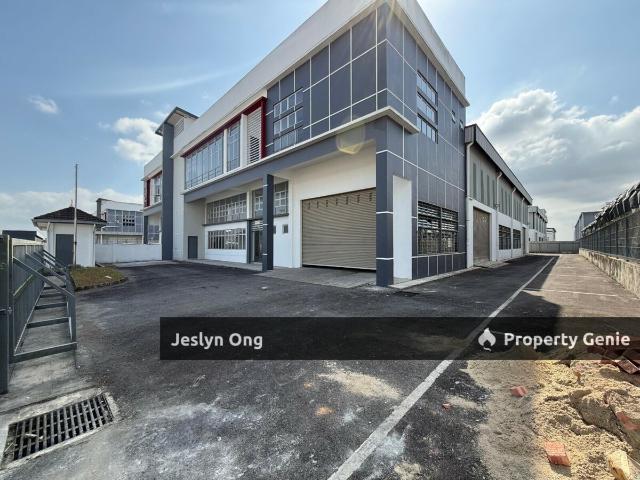 Warehouse for sale in Seelong, Kulai