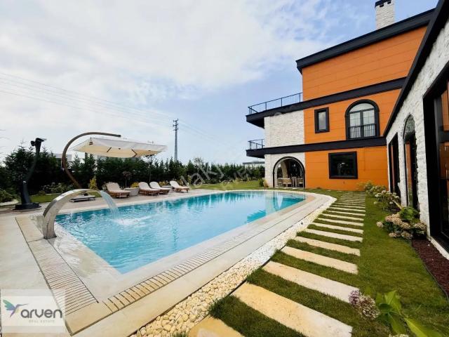 19 Mayıs, 19 Mayis içerisinde satılık Villa