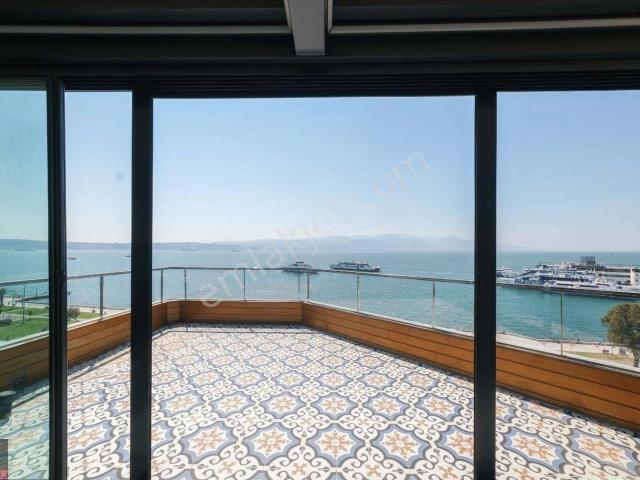 Bostanlı Mahallesi, Karşıyaka içerisinde satılık Daire
