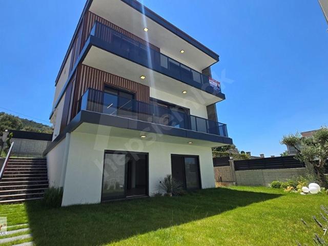 Buca, İzmir içerisinde satılık Villa