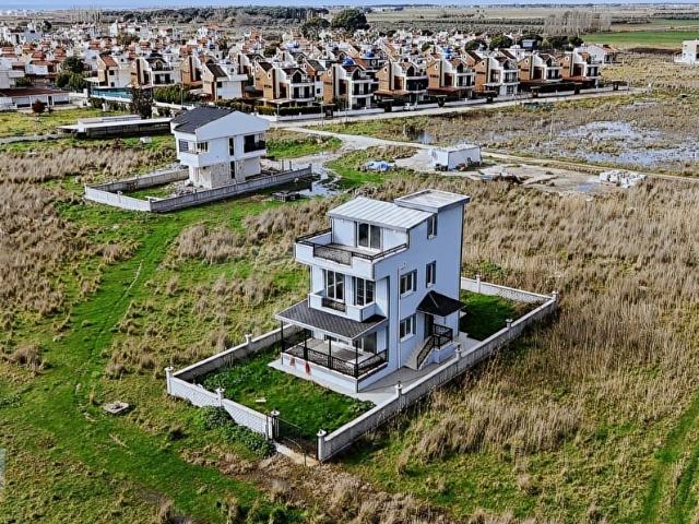 Dikili, İzmir içerisinde satılık Villa