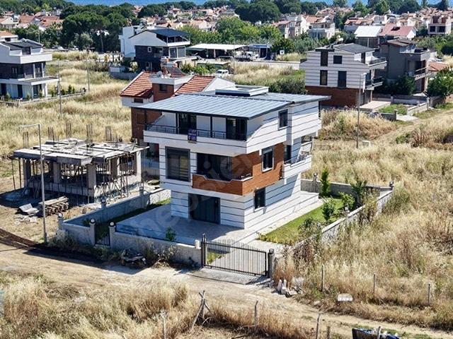 Dikili, İzmir içerisinde satılık Villa