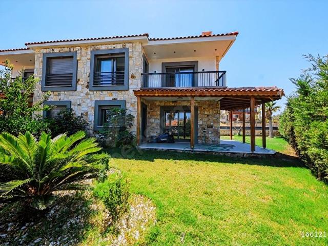 Foça, İzmir içerisinde satılık Villa