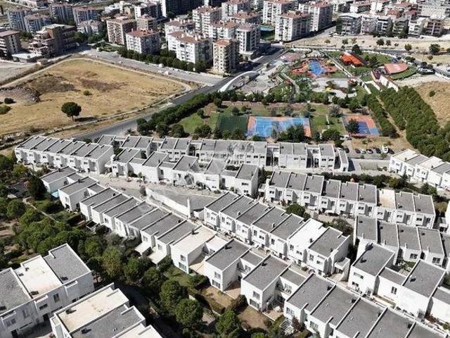 Menemen, İzmir içerisinde satılık mülk