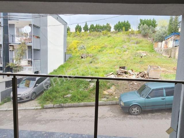Bayrakli, İzmir içerisinde kiralık mülk