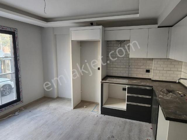 Bayrakli, İzmir içerisinde satılık mülk