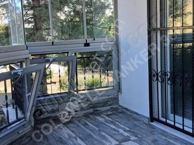 Bayrakli, İzmir içerisinde kiralık mülk