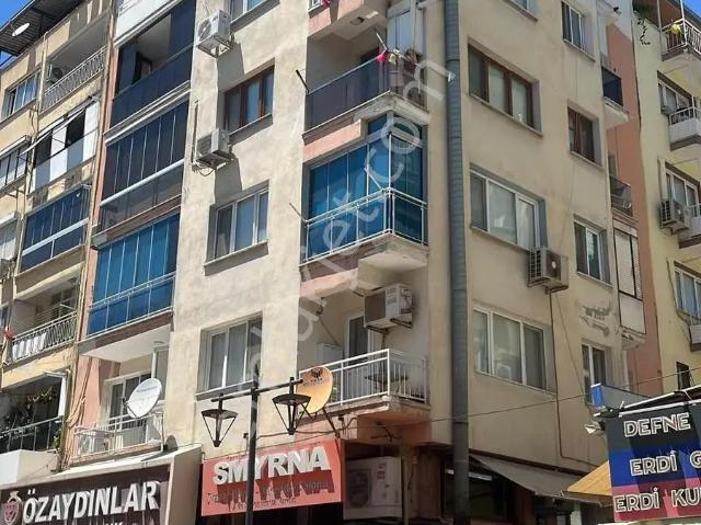 Bayrakli, İzmir içerisinde satılık mülk