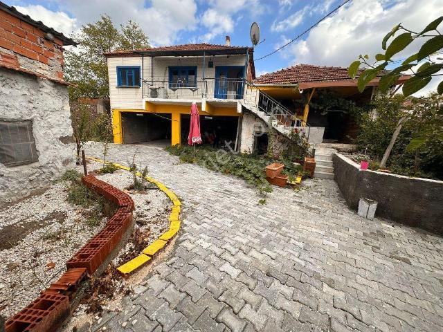 Bergama, İzmir içerisinde satılık mülk