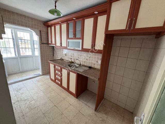 Karabağlar, İzmir içerisinde kiralık mülk