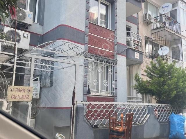 Buca, İzmir içerisinde satılık mülk