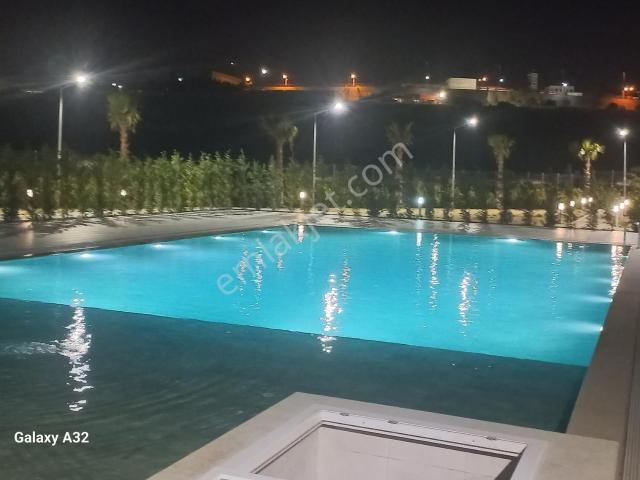 Buca, İzmir içerisinde satılık mülk