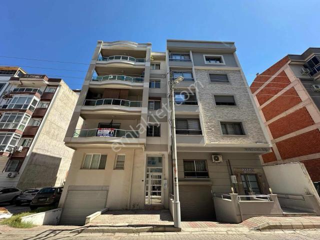 Karşiyaka, İzmir içerisinde kiralık mülk