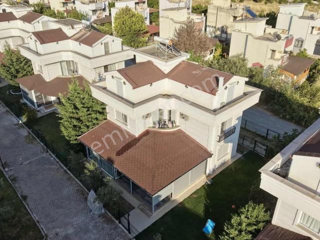 Dikili, İzmir içerisinde satılık Villa