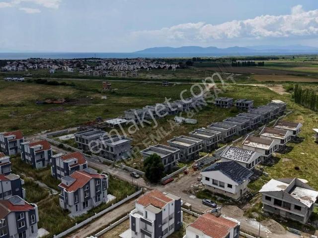 Dikili, İzmir içerisinde satılık Villa