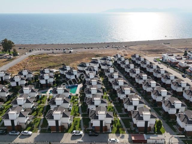 Dikili, İzmir içerisinde satılık Villa