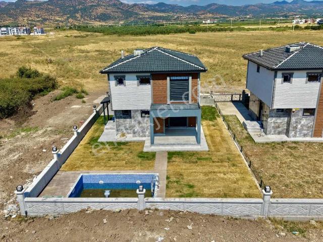 Dikili, İzmir içerisinde satılık Villa