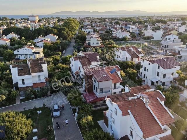 Dikili, İzmir içerisinde satılık Villa