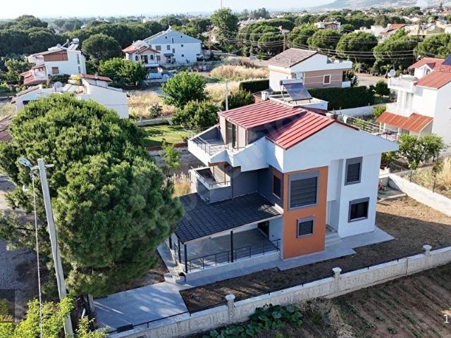 Dikili, İzmir içerisinde satılık Villa