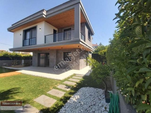 Çeşme, İzmir içerisinde satılık Villa