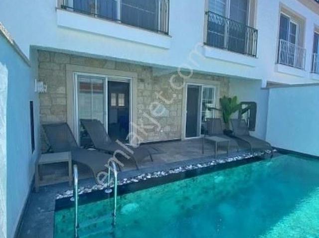 Çeşme, İzmir içerisinde kiralık Villa