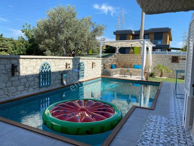 Çeşme, İzmir içerisinde satılık Villa