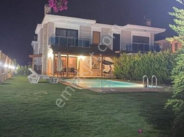 Çeşme, İzmir içerisinde satılık Villa
