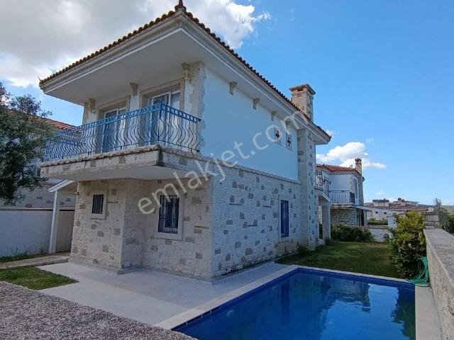 Çeşme, İzmir içerisinde kiralık Villa