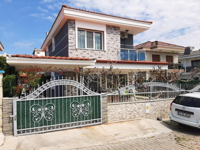 Çeşme, İzmir içerisinde kiralık Villa