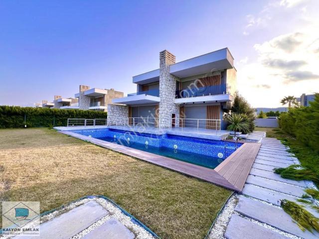 Çeşme, İzmir içerisinde kiralık Villa