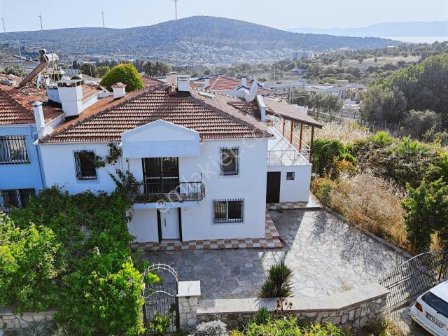 Fahrettinpaşa Mahallesi, Çeşme içerisinde kiralık Villa