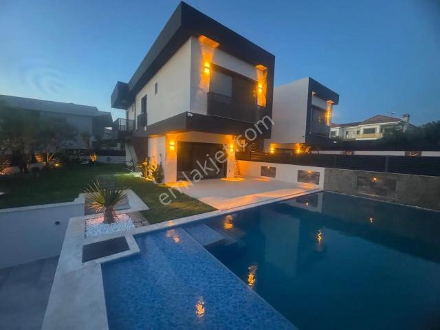 Şifne Mahallesi, Çeşme içerisinde satılık Villa