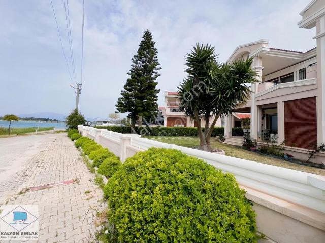Çeşme, İzmir içerisinde kiralık Villa