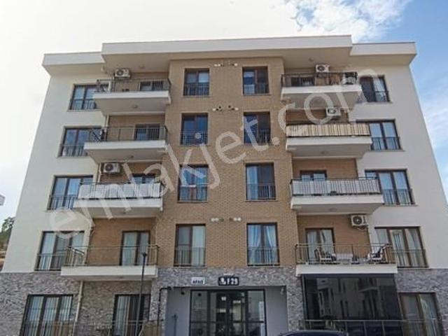 Refik Şevket İnce Mahallesi, Bayraklı içerisinde kiralık mülk