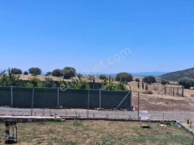 Yenibağarası Mahallesi, Foça içerisinde satılık Villa