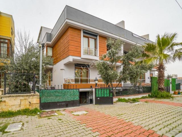 Gaziemir, İzmir içerisinde satılık Villa