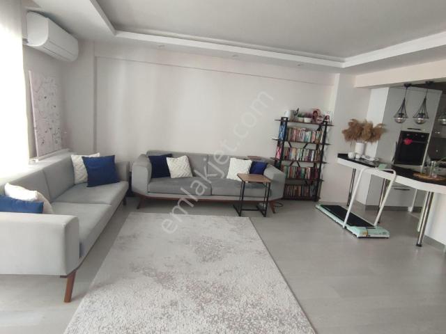 Karabağlar, İzmir içerisinde satılık mülk