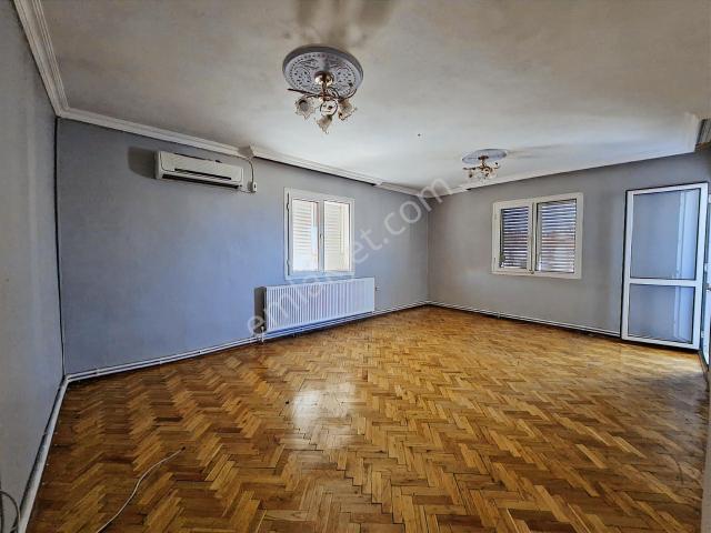 Çiğli, İzmir içerisinde kiralık mülk