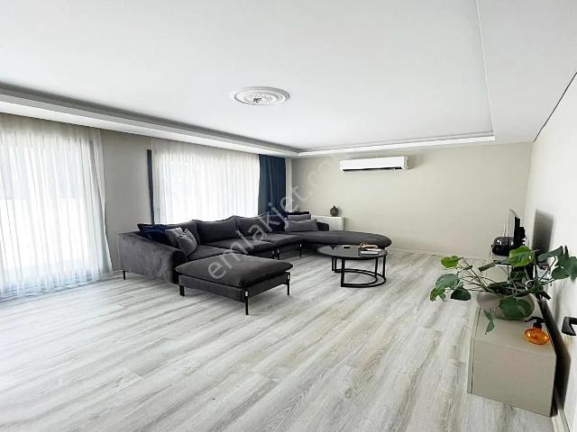 Çiğli, İzmir içerisinde satılık mülk