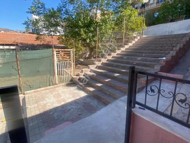 Şirintepe Mahallesi, Çiğli içerisinde satılık Villa