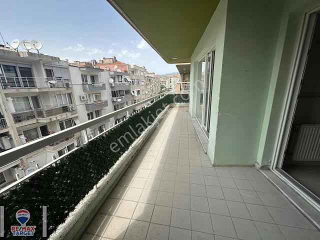 Karşiyaka, İzmir içerisinde kiralık mülk