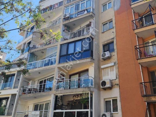 Karşiyaka, İzmir içerisinde kiralık mülk